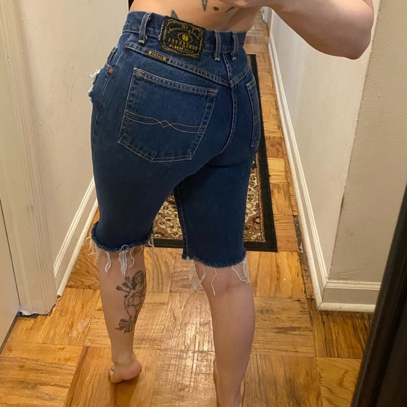 Lucky Brand High-rise Traveler Shorts/6/28 - Picture 3 of 7